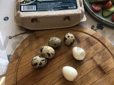 Salotas su avokadu ir putpelių kiaušiniais Žingsnis 7