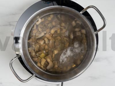 Grybų sriuba iš voveraičių Žingsnis 3