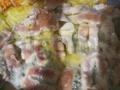 Kepta lašiša su morkomis ir svogūnais Žingsnis 4