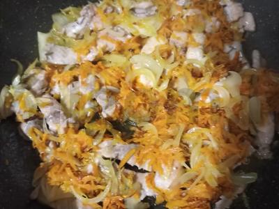 Kepta lašiša su morkomis ir svogūnais Žingsnis 5