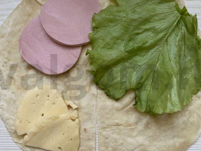 Tortilijos sumuštinis keptuvėje Žingsnis 6