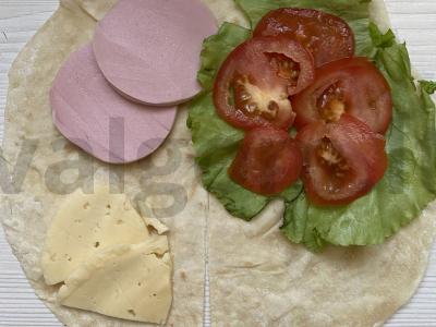 Tortilijos sumuštinis keptuvėje Žingsnis 7