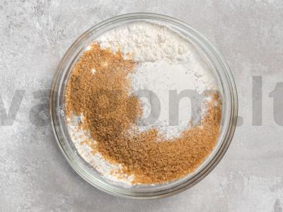 Klasikinis morkų tortas Žingsnis 2