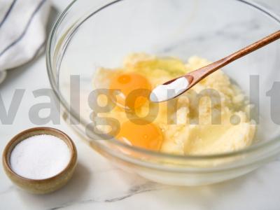 Smėlinis pyragas su šaldytomis uogomis Žingsnis 2