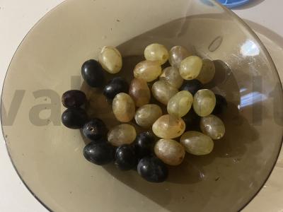 Vaisių užkandis su varškės sūriu ant iešmelių Žingsnis 1