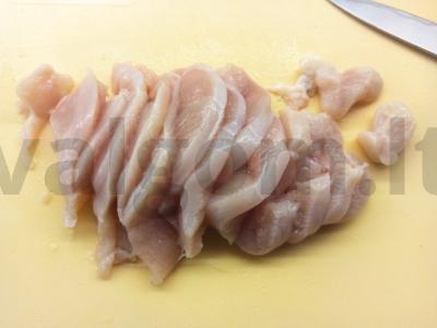 Troškinta vištienos krūtinėlė su bulvėmis pietums Žingsnis 4