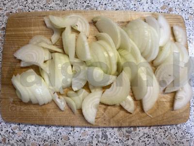 Marinuoti svogūnai su žolelėmis Žingsnis 1