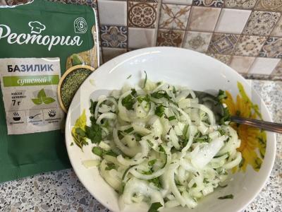 Marinuoti svogūnai su žolelėmis Žingsnis 4