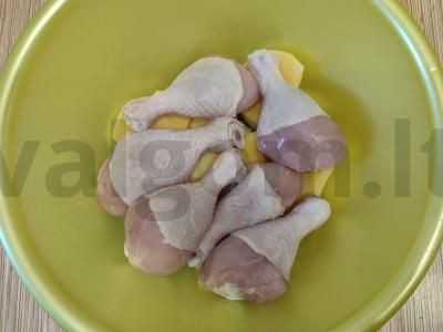 Vištienos blauzdelės su bulvėmis ir grybais orkaitėje Žingsnis 2