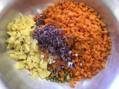 Virti daržovių vinigretas su raudonuoju svogūnu Žingsnis 4