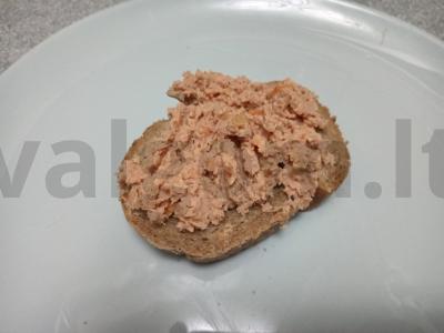 Karštas sumuštinis su kepenų paštetu ir sūriu Žingsnis 5