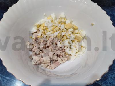 Pekino kopūstų salotas „Kapitelis“ Žingsnis 2