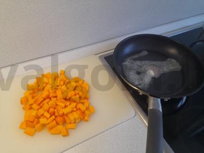 Sluoksniuotas desertas su graikišku jogurtu Žingsnis 1