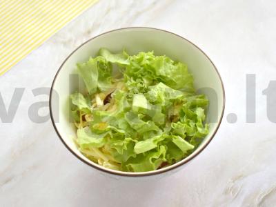 Salotas su pomidorais ir sūriu Žingsnis 3