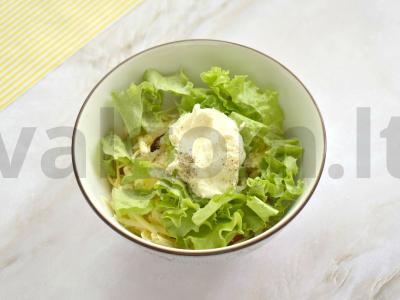 Salotas su pomidorais ir sūriu Žingsnis 4