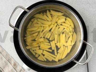 Pupelių sriuba su dešrelėmis Žingsnis 3