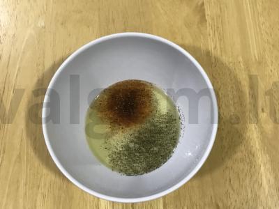 Kopūstų steikai su prieskoniais Žingsnis 2