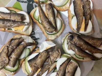 Sumuštiniai su šprotų ir kiaušiniu Žingsnis 4