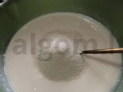 Varškės blynai su manų kruopomis kokosų piene Žingsnis 3