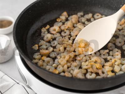 Citrininiai česnakiniai krevetės su daržovėmis Žingsnis 4