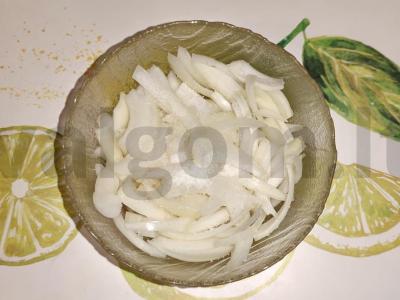 Salotas „Amūro“ su rūkyta lašiša Žingsnis 2