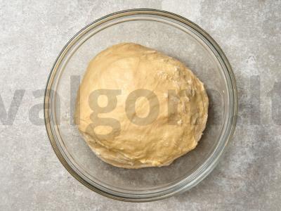 Čeburekai su mineraliniu vandeniu Žingsnis 2