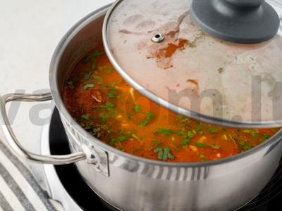 Harcho su rūkytais šonkauliais Žingsnis 10