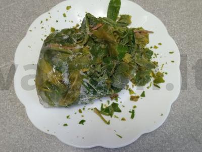 Žaliasis šaltibarščiai su šaldytu rūgštynu ant ančių sultinio Žingsnis 5