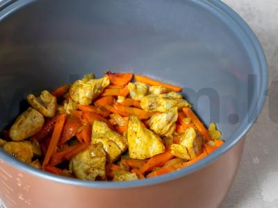 Kukurūzų plovas su kalakutiena lėtoje viryklėje Žingsnis 3