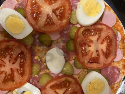 Greita pica su dešrelėmis ir saliami Žingsnis 6