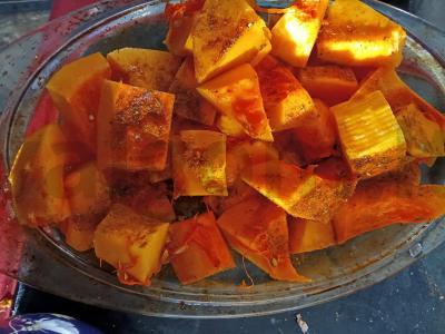 Moliūgų sriuba su kokosų drožlėmis Žingsnis 1