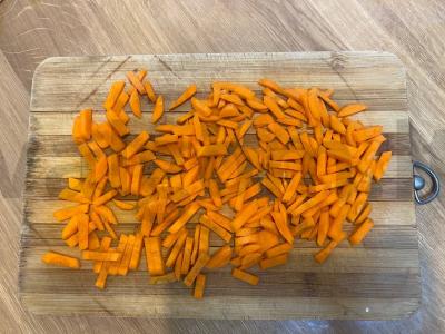 Troškintas bulgur su daržovėmis sojos padaže Žingsnis 1