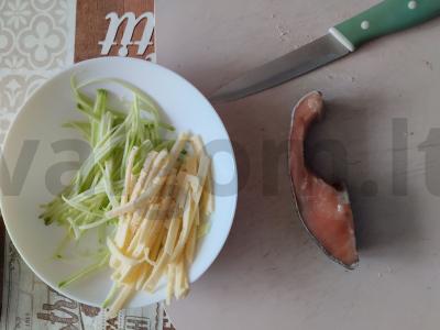 Cukinijų salotas su sūriu ir raudonąja žuvimi Žingsnis 4