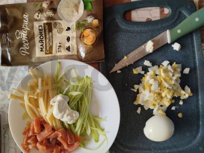 Cukinijų salotas su sūriu ir raudonąja žuvimi Žingsnis 5