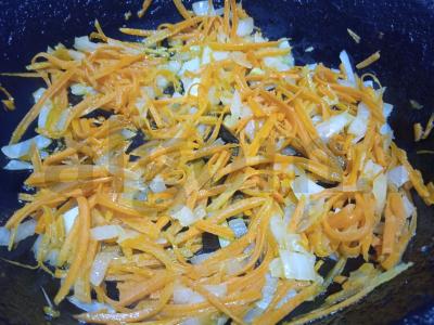 Vištienos kepenėlės su morkomis grietinėje Žingsnis 2