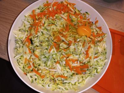 Cukinijų ir avokadų blynai Žingsnis 2