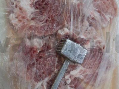 Kiaulienos šnicelis tešloje Žingsnis 3