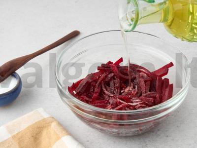 Salotas „Gražuolė“ su sūriu ir feta Žingsnis 3