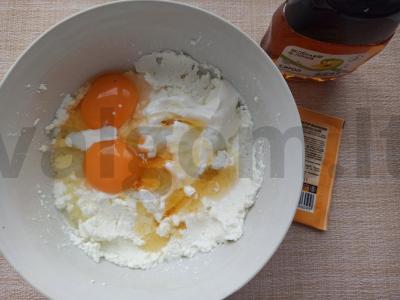 Varškės-migdolų sūreliai su topinambūrų sirupu Žingsnis 2