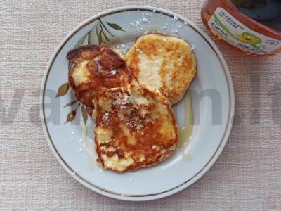 Varškės-migdolų sūreliai su topinambūrų sirupu pagrindine nuotrauka