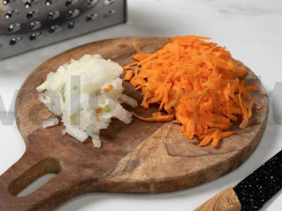 Padažas kotletams su pomidorų pasta Žingsnis 1