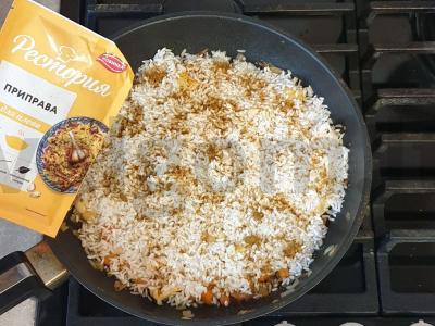 Ryžiai su vištiena ir kvapniais prieskoniais Žingsnis 3