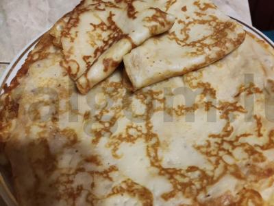 Ploni blynai su pienu pagrindine nuotrauka