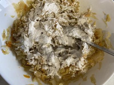 Kopūstų ir morkų kotletai Žingsnis 3