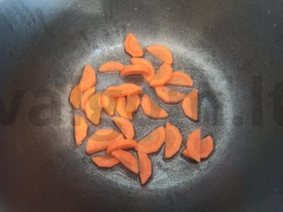 Makaronai su kalakutiena pagal kazachų receptą Žingsnis 1