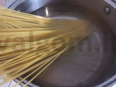 Spagečiai su keptais pievagrybiais ir vyšniniais pomidorais Žingsnis 3