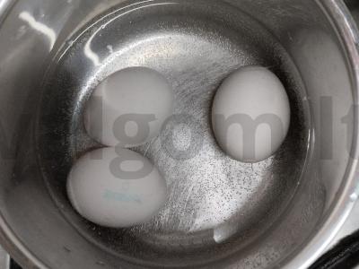 Sluoksniuotas žuvies salotas „Pūkas“ Žingsnis 2