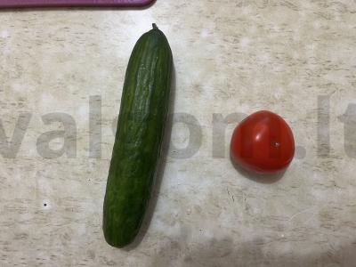 Sotūs salotas su dešrainių sūriu ir svanų druska Žingsnis 3