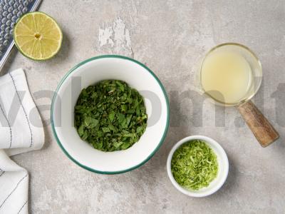 Salotas su mėtomis ir limonu Žingsnis 1