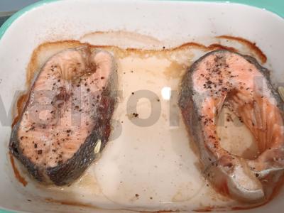 Kepta upėtakis su prieskoniais pagrindine nuotrauka